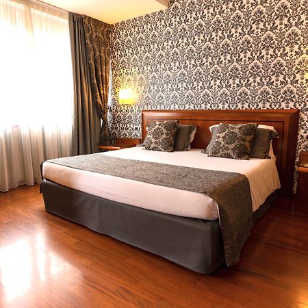 Hotel Palace Verona Esterno foto