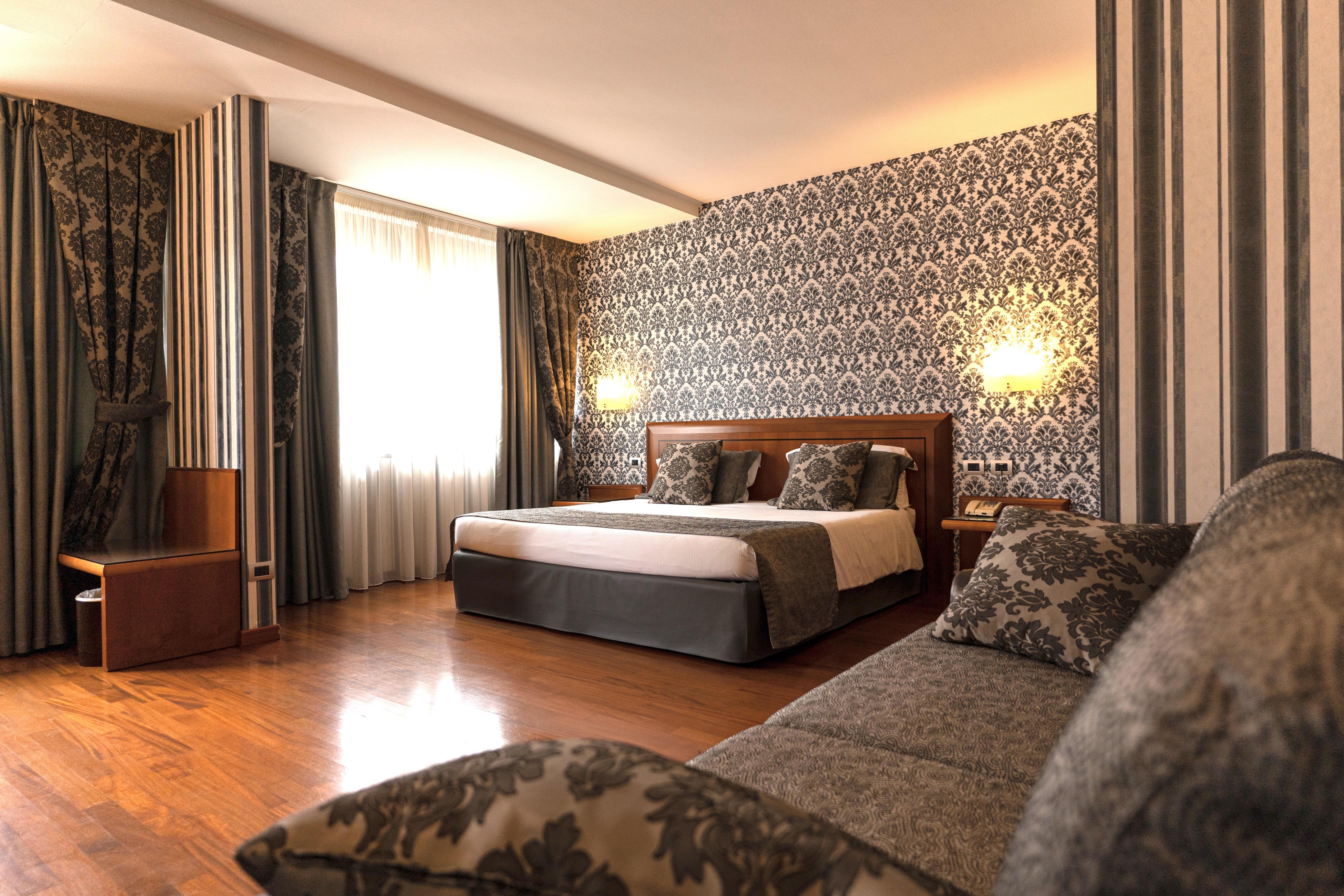 Hotel Palace Verona Esterno foto