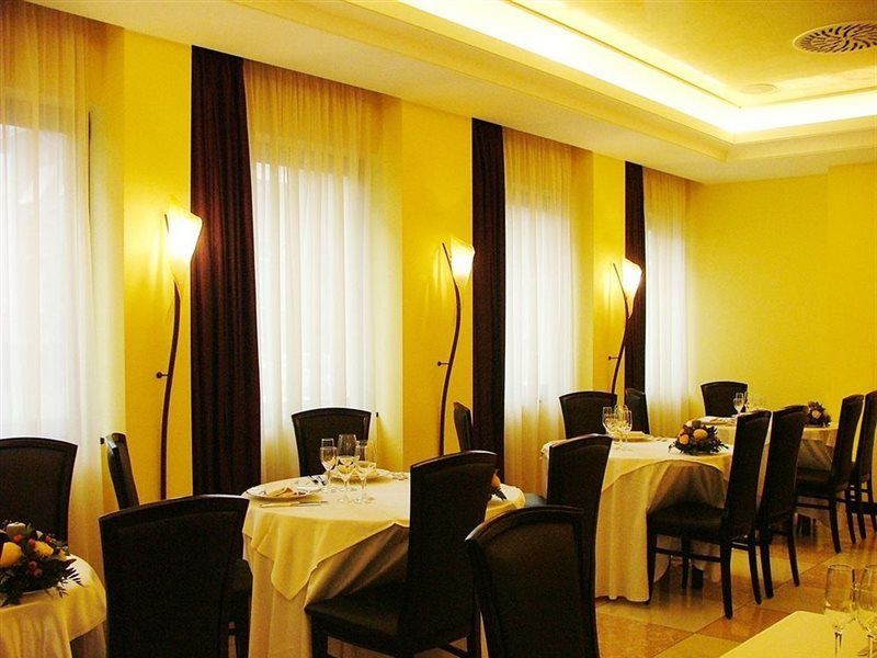 Hotel Palace Verona Esterno foto