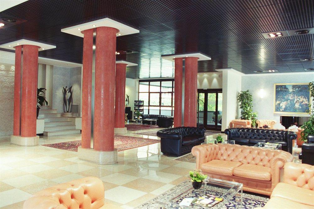 Hotel Palace Verona Esterno foto